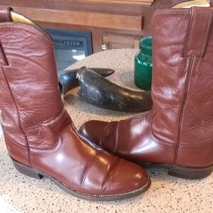 Ladies size 7B Rich brown justin roper boots style 3802